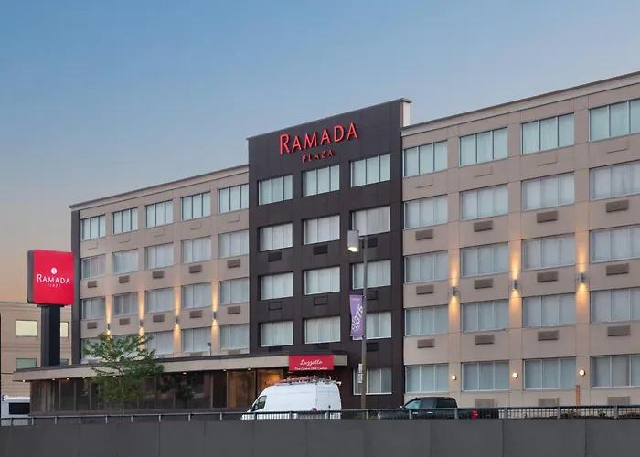 Ramada Plaza By Wyndham Montreal Hotel